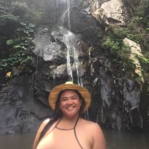 Meet your Posher, Leila